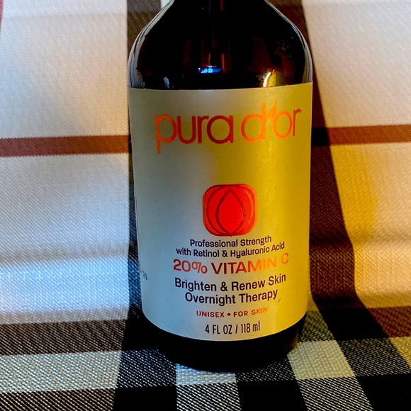 Pura D’or Professional Strength Retinol Hyaluronic Acid 20%Vitamin C Serum - Picture 2 of 6